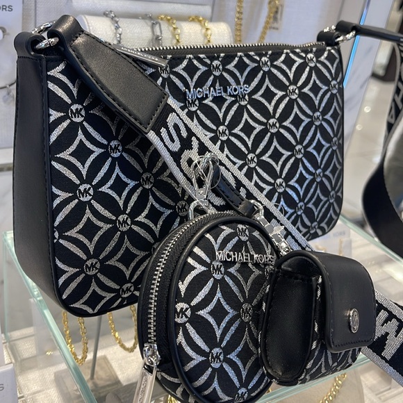 MICHAEL KORS Jet Set Travel Small Logo Jacquard Crossbody With Tech Attach - Picture 2 of 16